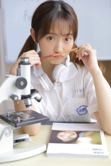 迈开腿让我看看你里面的